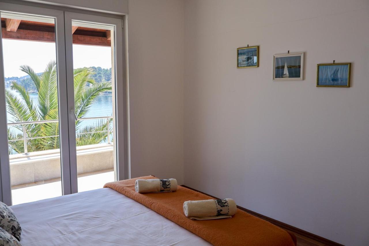 Apartman Klara Lumbarda Exterior photo